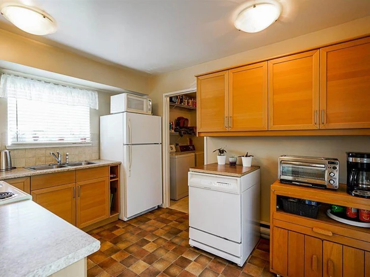 6058 E Greenside Drive, Surrey, BC, V3S 5M8 - 6