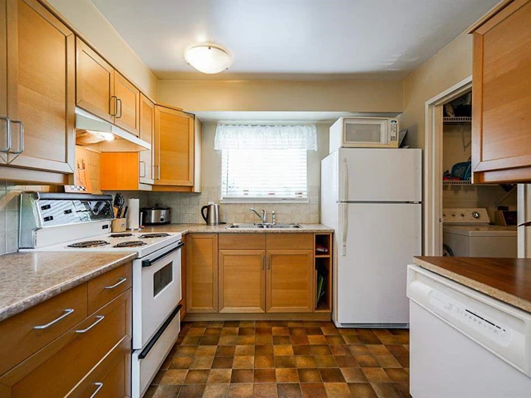 6058 E Greenside Drive, Surrey, BC, V3S 5M8 - 7
