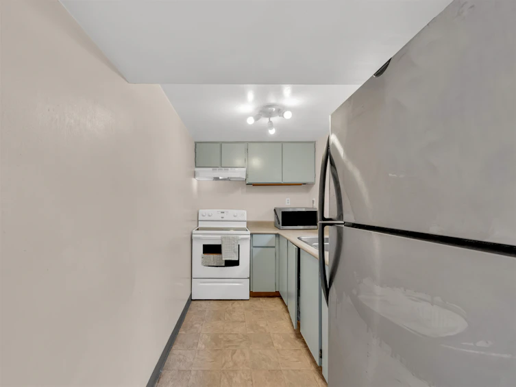 75 N Slocan Street, Vancouver, BC, V5K 3M1 - 28