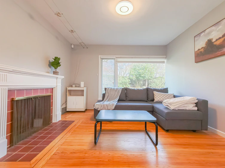 5951 Dunbar Street, Vancouver, BC, V6N 1W8 - 4