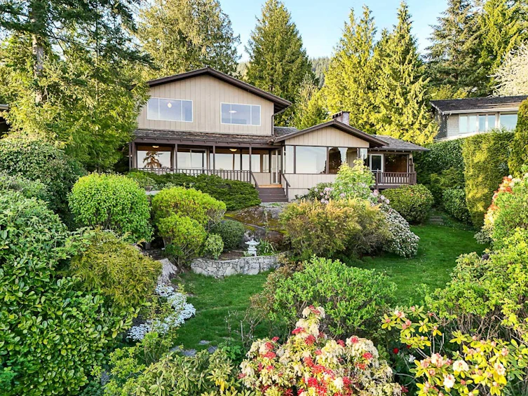 3898 Southridge Avenue, West Vancouver, BC, V7V 3J1 - 2