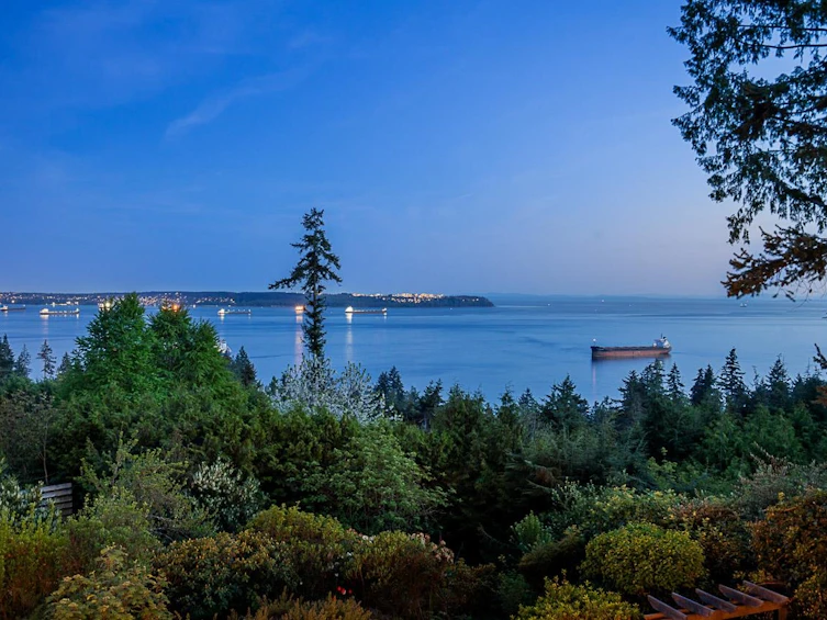 3898 Southridge Avenue, West Vancouver, BC, V7V 3J1 - 32