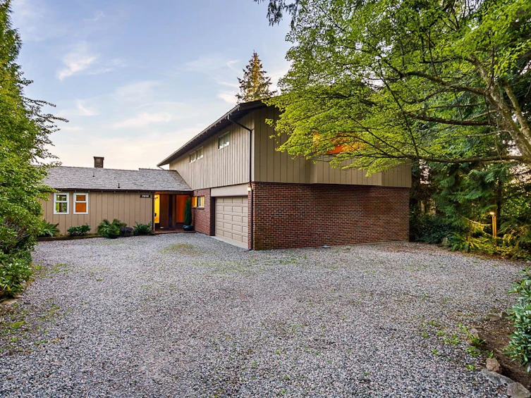 3898 Southridge Avenue, West Vancouver, BC, V7V 3J1 - 5