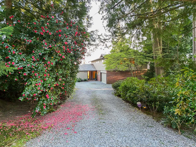 3898 Southridge Avenue, West Vancouver, BC, V7V 3J1 - 4