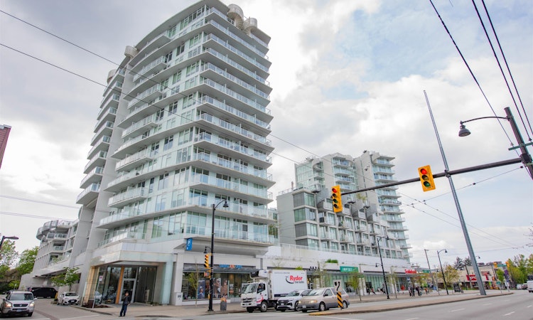1703-2220 Kingsway