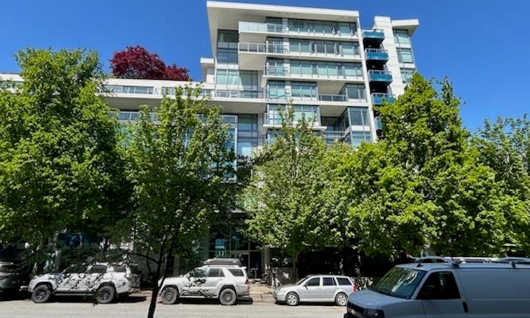 101-1777 W 7th Avenue