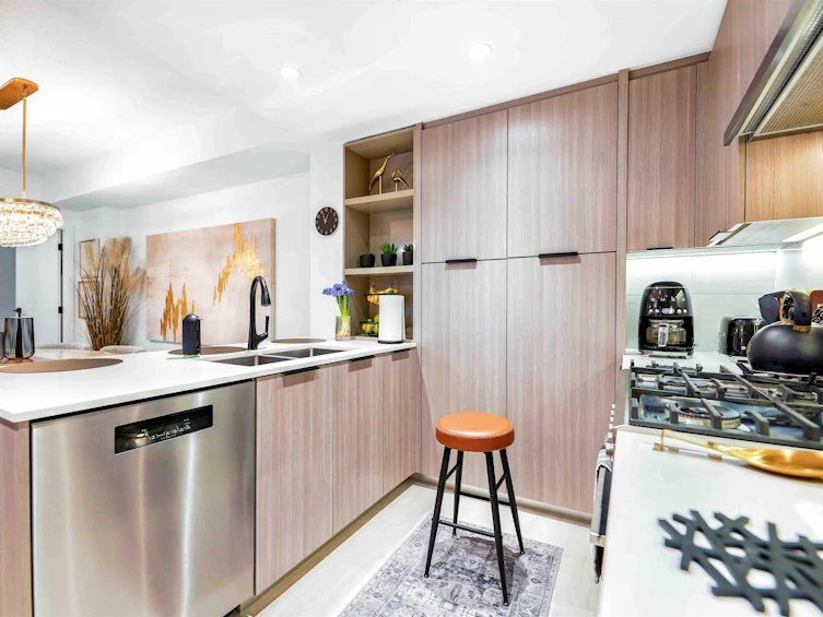 401-1401 Hunter Street, North Vancouver, BC, V7J 0E2 - 9