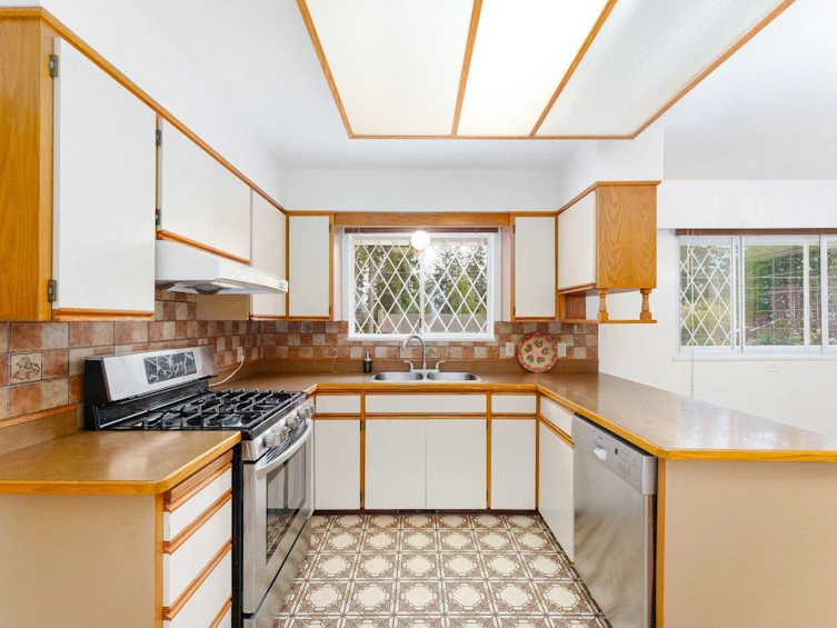 2602 Sechelt Drive, North Vancouver, BC, V7H 1N8 - 8