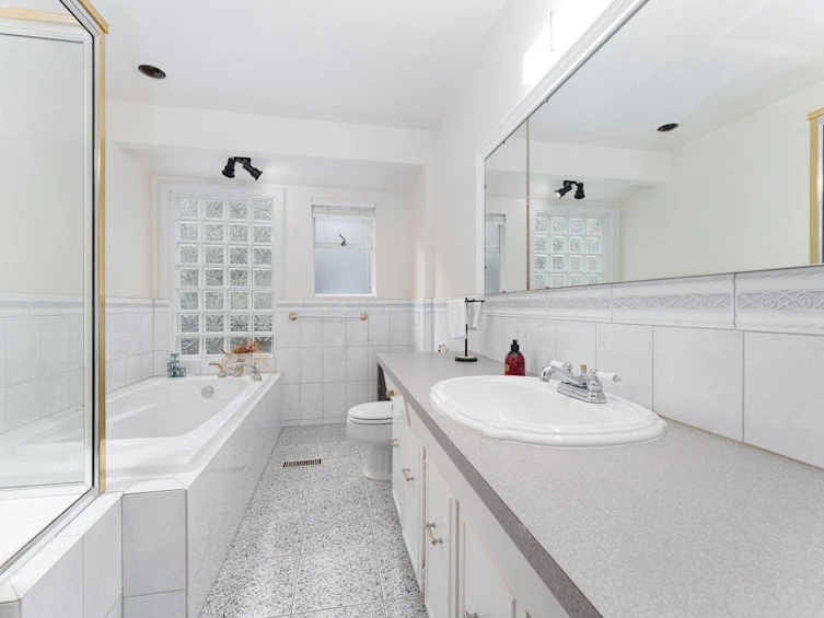 2602 Sechelt Drive, North Vancouver, BC, V7H 1N8 - 14