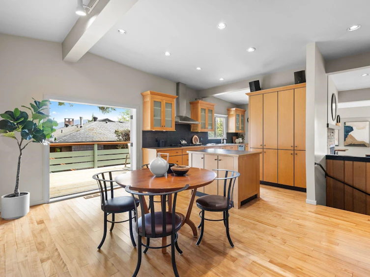 712 Fairway Drive, North Vancouver, BC, V7G 1L7 - 5
