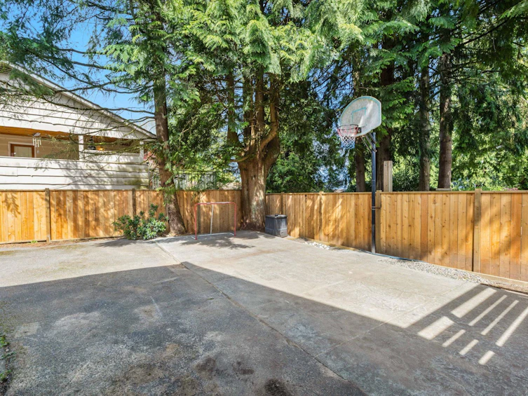 712 Fairway Drive, North Vancouver, BC, V7G 1L7 - 24