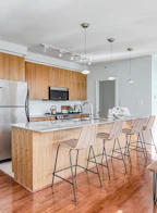2503 989 Beatty Street