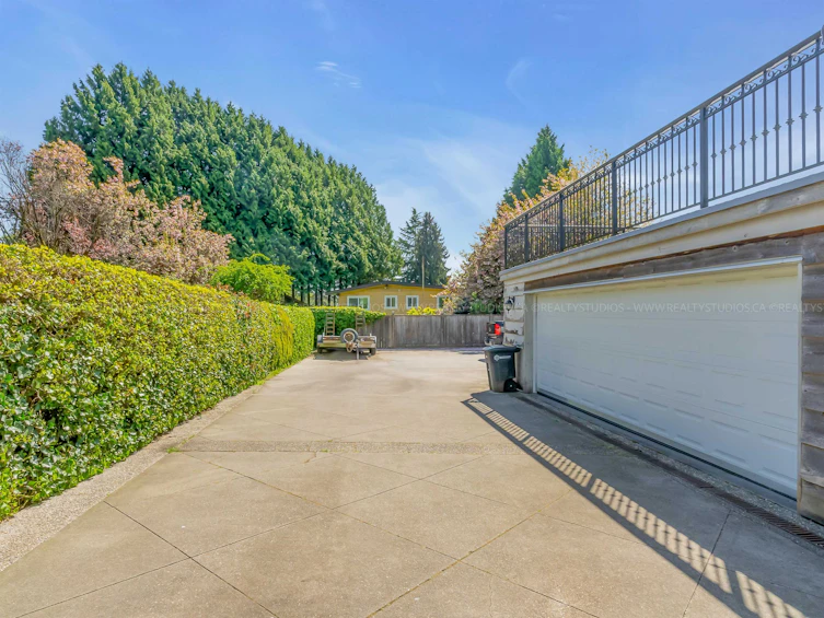 8136 Government Road, Burnaby, BC, V5A 2E2 - 27
