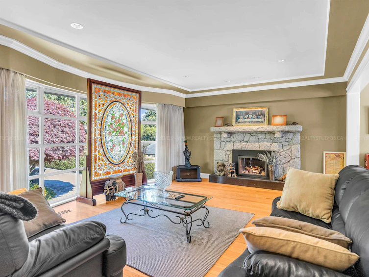 8136 Government Road, Burnaby, BC, V5A 2E2 - 2