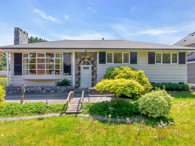 8136 Government Road, Burnaby, BC, V5A 2E2
