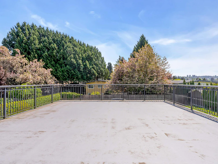 8136 Government Road, Burnaby, BC, V5A 2E2 - 24