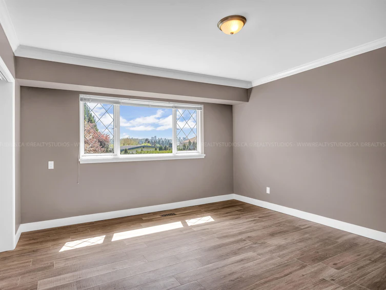 8136 Government Road, Burnaby, BC, V5A 2E2 - 14
