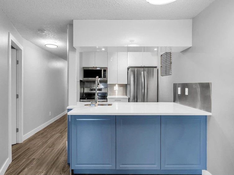 304-1040 Pacific Street, Vancouver, BC, V6E 4C1 - 3