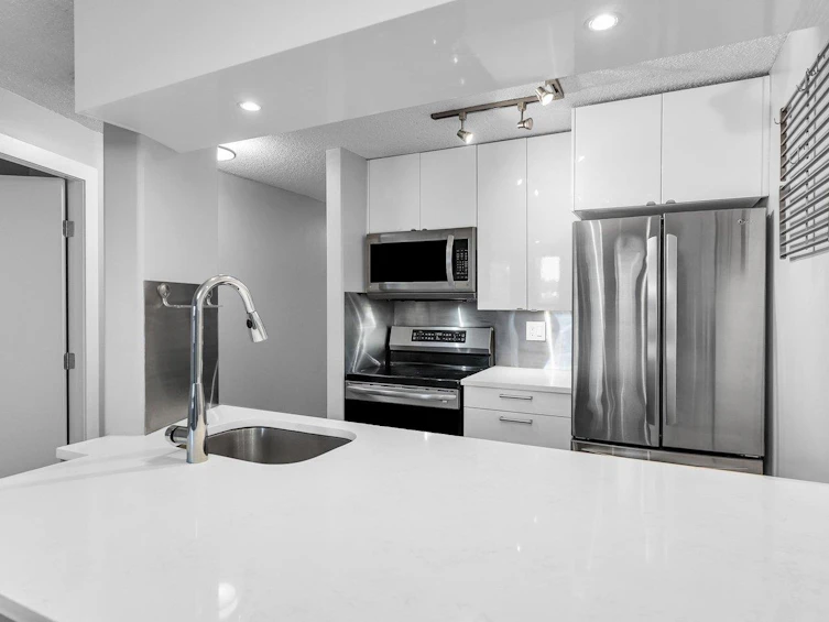 304-1040 Pacific Street, Vancouver, BC, V6E 4C1