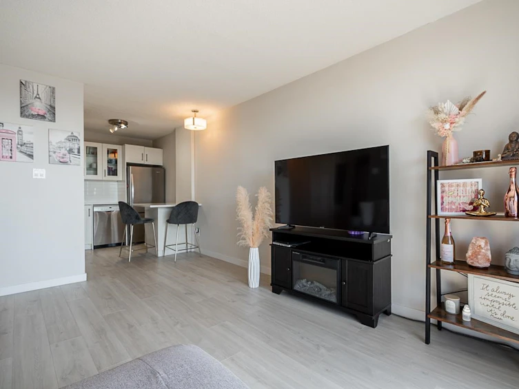 408-320 Royal Avenue, New Westminster, BC, V3L 5C6 - 5