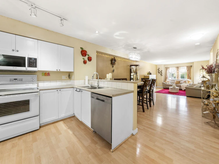 61-12711 64 Avenue, Surrey, BC, V3W 1X1 - 12