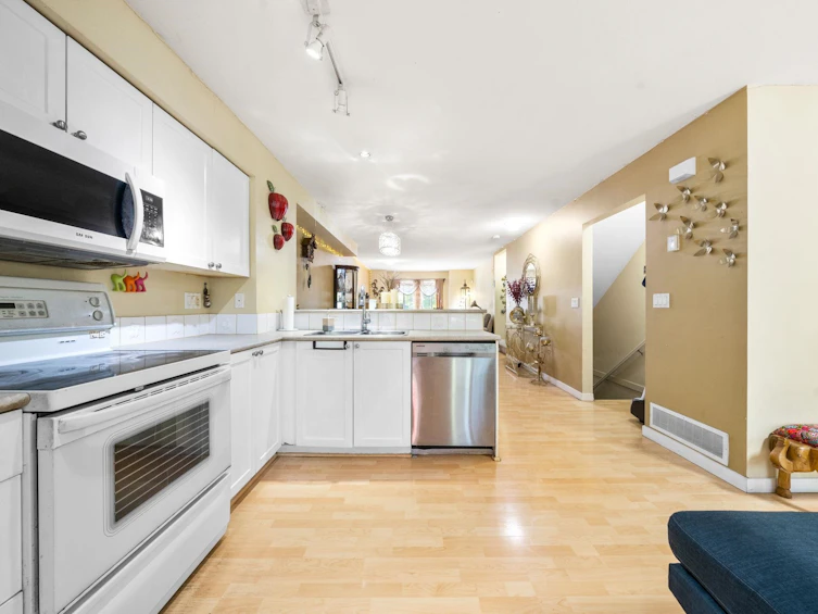 61-12711 64 Avenue, Surrey, BC, V3W 1X1 - 14