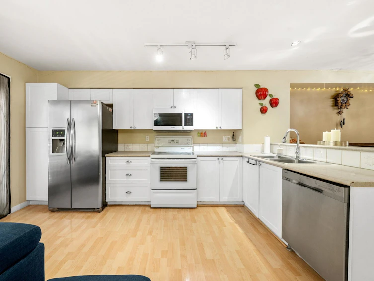 61-12711 64 Avenue, Surrey, BC, V3W 1X1 - 8