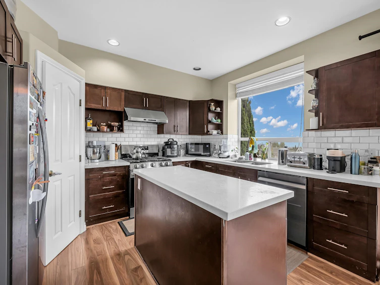 3078 Cardinal Court, Coquitlam, BC, V3E 3C4 - 13