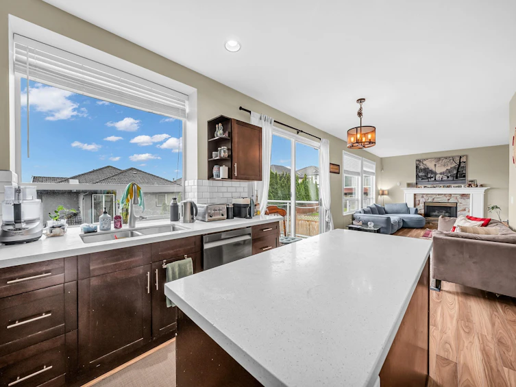3078 Cardinal Court, Coquitlam, BC, V3E 3C4 - 16