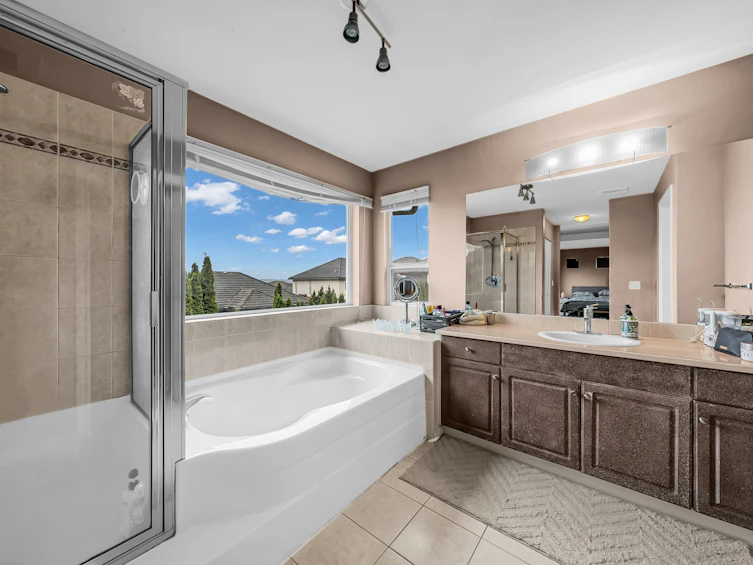 3078 Cardinal Court, Coquitlam, BC, V3E 3C4 - 28