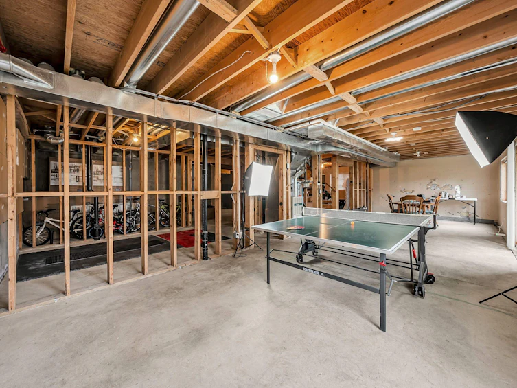 3078 Cardinal Court, Coquitlam, BC, V3E 3C4 - 36