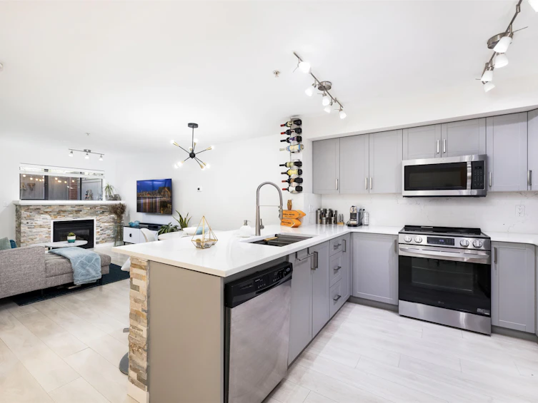 109-345 Lonsdale Avenue, North Vancouver, BC, V7M 3M9 - 7