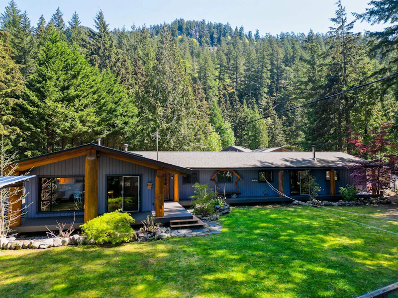 4010 Midnight Way, Squamish BC V0N 1H0