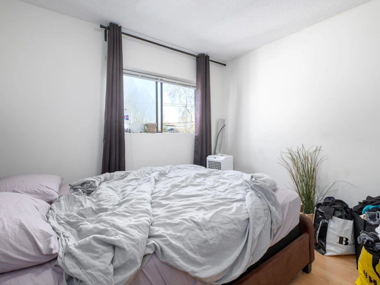 32 E 17th Avenue, Vancouver, BC, V5V 1A2 - 13