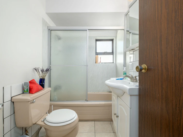 32 E 17th Avenue, Vancouver, BC, V5V 1A2 - 14