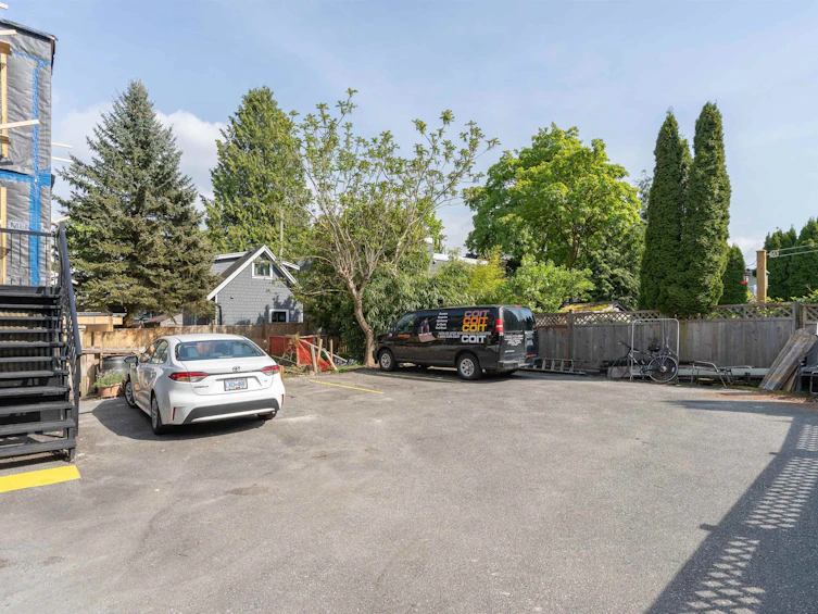 32 E 17th Avenue, Vancouver, BC, V5V 1A2 - 37