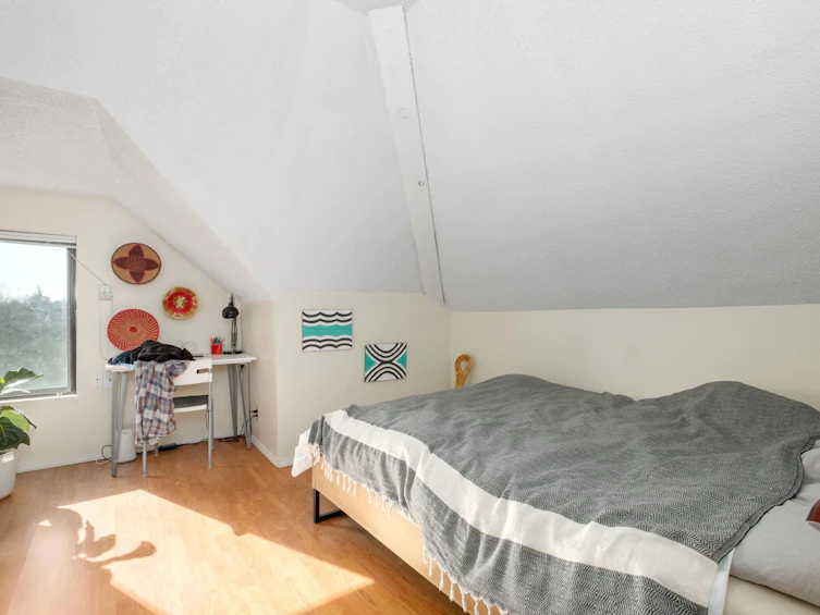 32 E 17th Avenue, Vancouver, BC, V5V 1A2 - 8