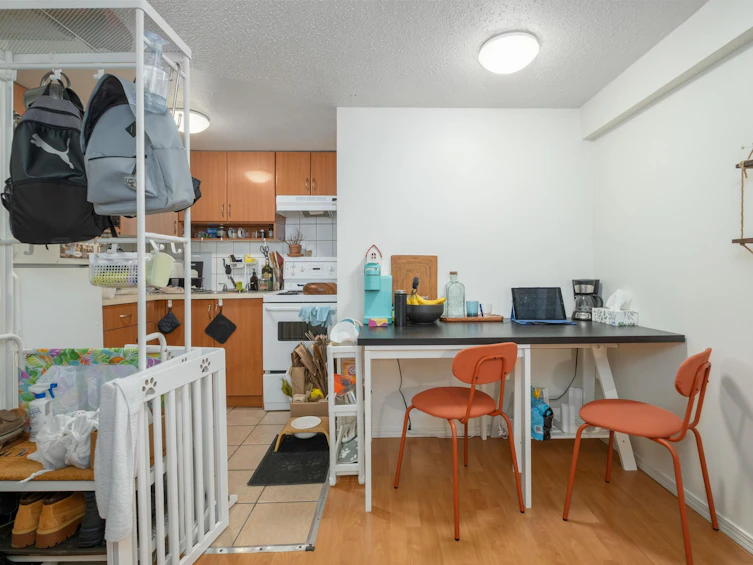 32 E 17th Avenue, Vancouver, BC, V5V 1A2 - 25