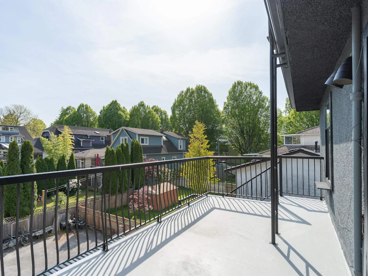32 E 17th Avenue, Vancouver, BC, V5V 1A2 - 20