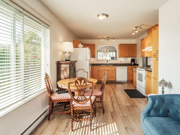 5688 Louise Way, Sechelt, BC, V7Z 0N5 - 10