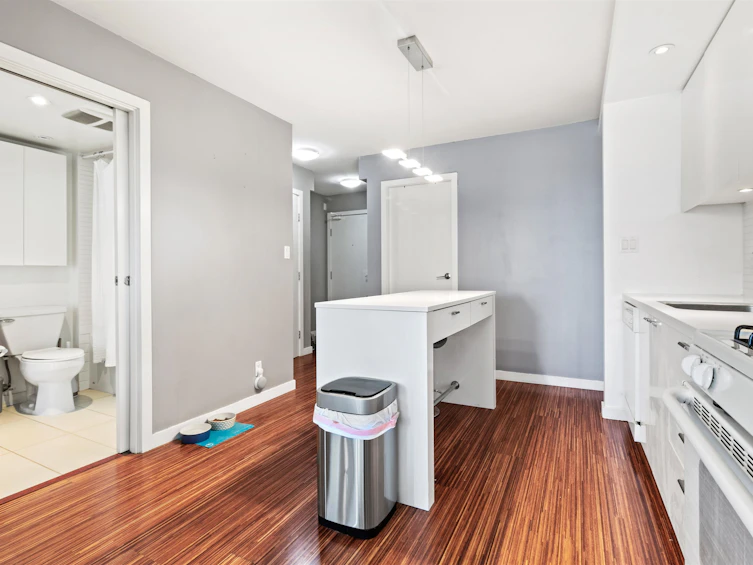 708-328 E 11th Avenue, Vancouver, BC, V5T 4W1 - 3
