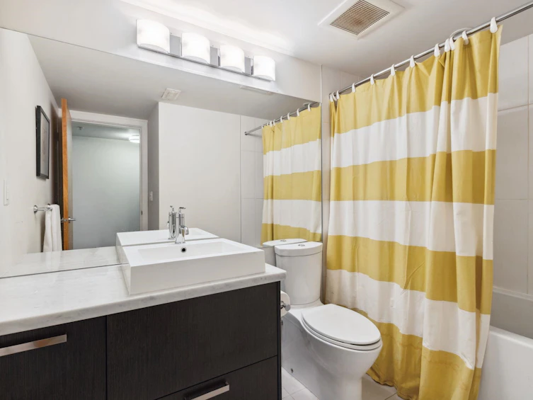 2925 Wall Street, Vancouver, BC, V5K 0A6 - 15