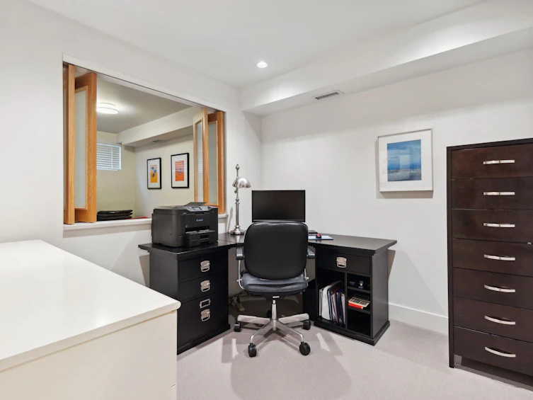 2925 Wall Street, Vancouver, BC, V5K 0A6 - 11