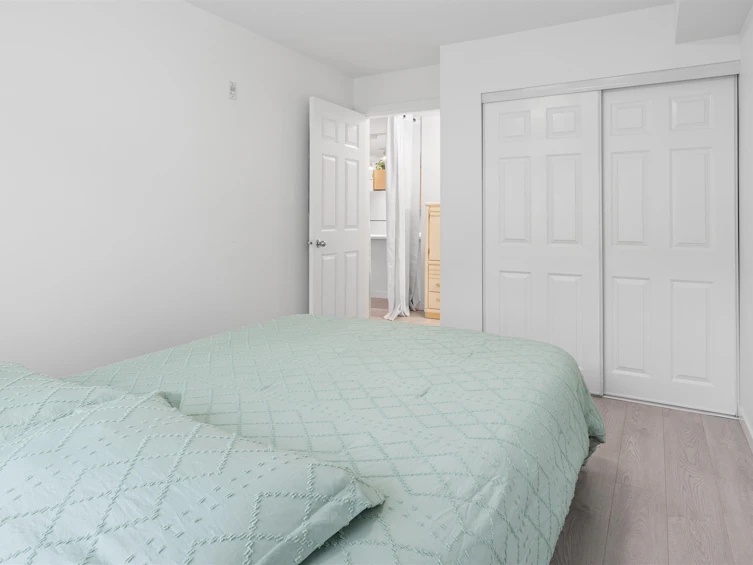 301-12083 92a Avenue, Surrey, BC, V3V 8C8 - 12
