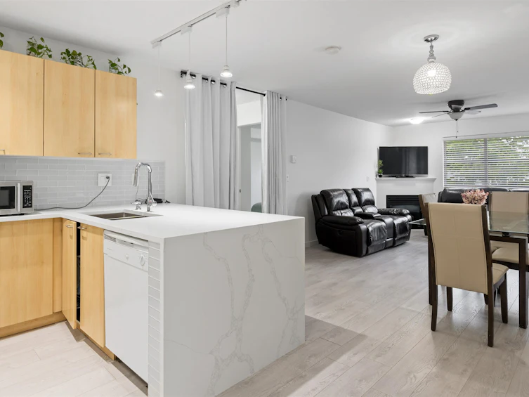 301-12083 92a Avenue, Surrey, BC, V3V 8C8 - 4