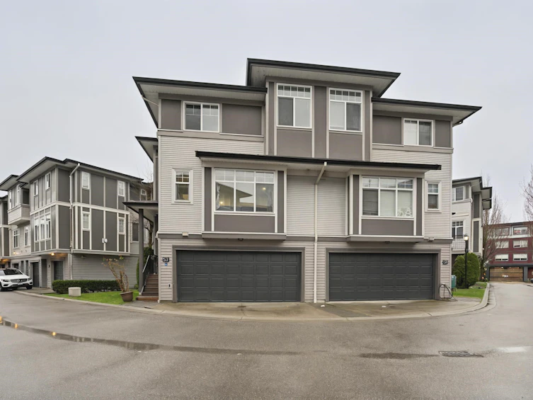 57-1010 Ewen Avenue, New Westminster, BC, V3M 5C9