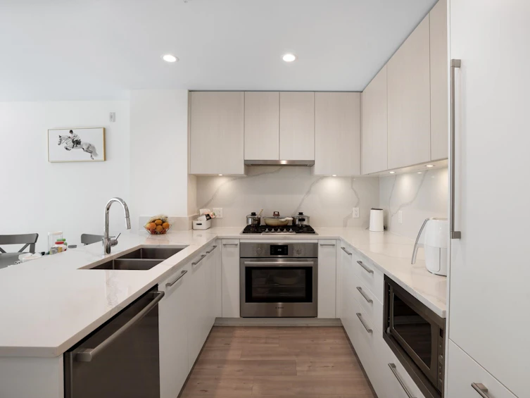 257-2035 Glenaire Drive, North Vancouver, BC, V7P 1Y2 - 5