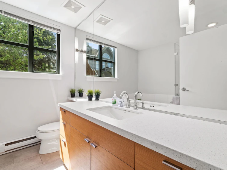 852 W 6th Avenue, Vancouver, BC, V5Z 1A6 - 10