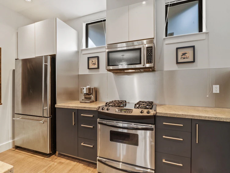 852 W 6th Avenue, Vancouver, BC, V5Z 1A6 - 4