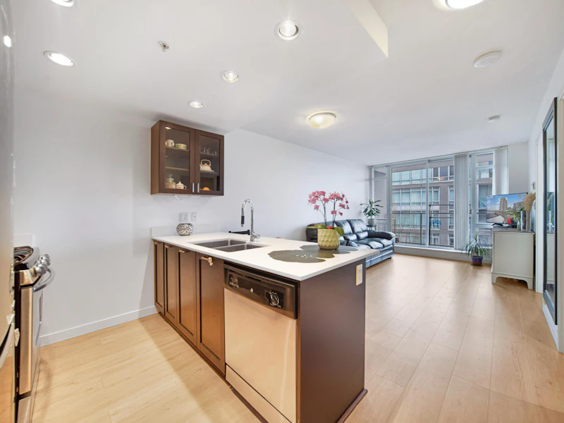 608 - 4815 Eldorado Mews, Vancouver BC V5R 0B2
